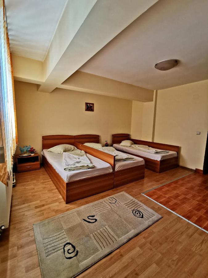 International Recola Motel Băneşti Exterior foto