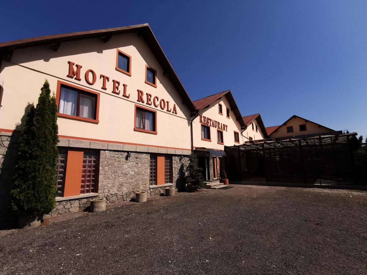 International Recola Motel Băneşti Exterior foto