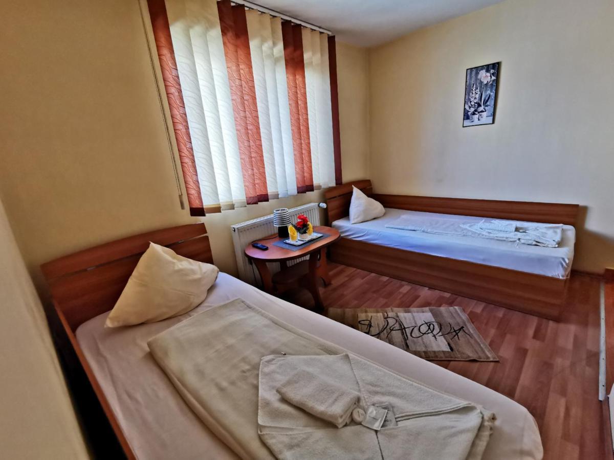 International Recola Motel Băneşti Exterior foto