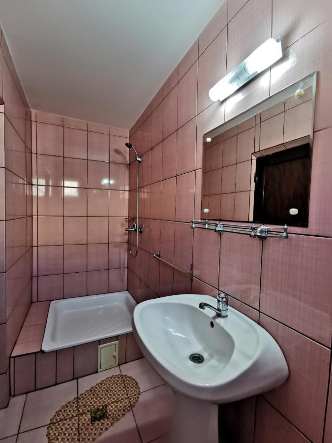 International Recola Motel Băneşti Exterior foto